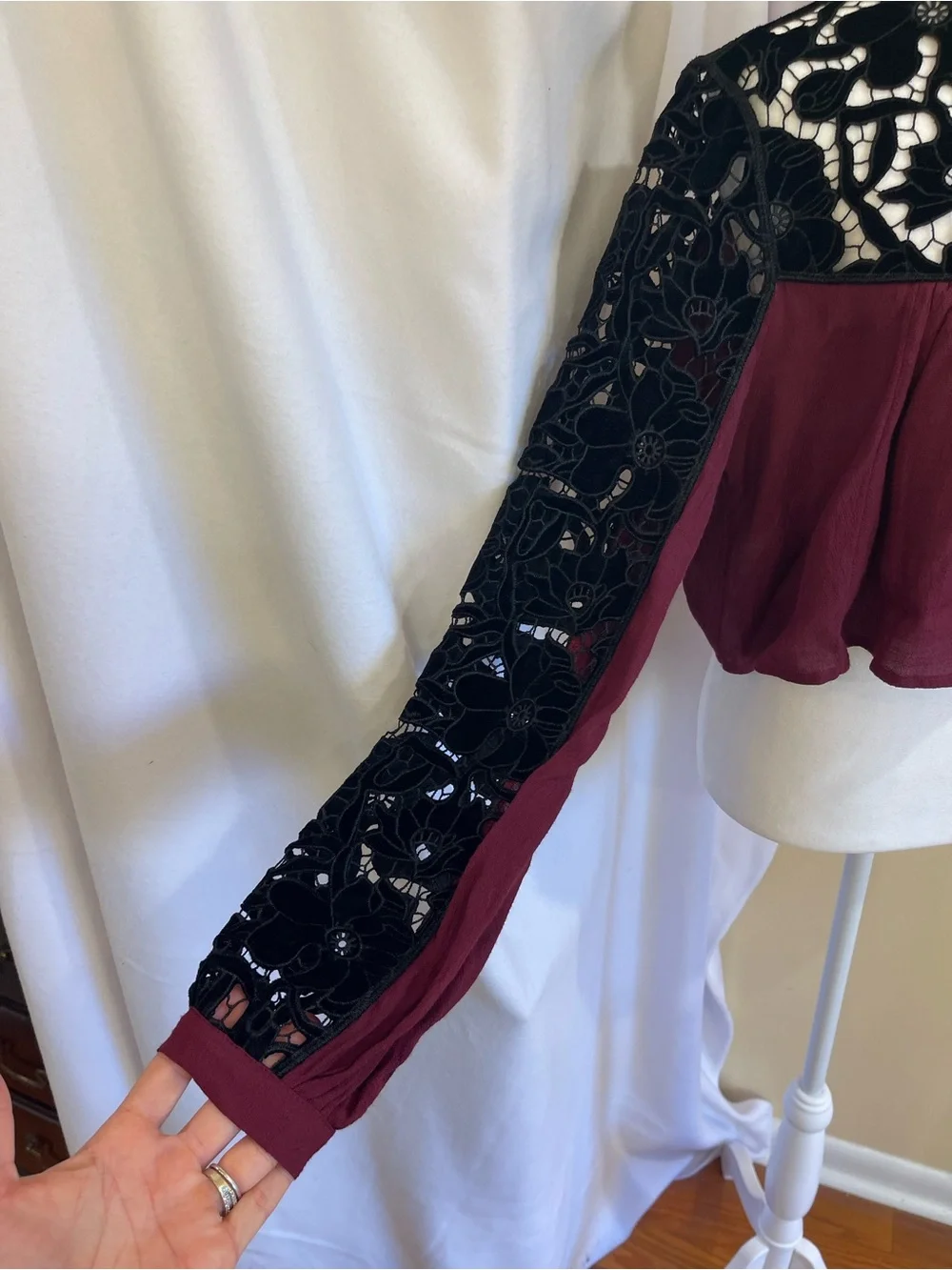 Free People Burgundy Black Velvet Lace Boho Crop Top XS Sz 2 Whimsigoth Romantic